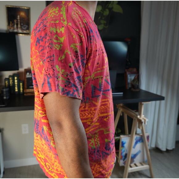 Vintage EZL Tribal Tee Shirt One Size USA Short Sleeve 90s Paint Distressed - Picture 3 of 7